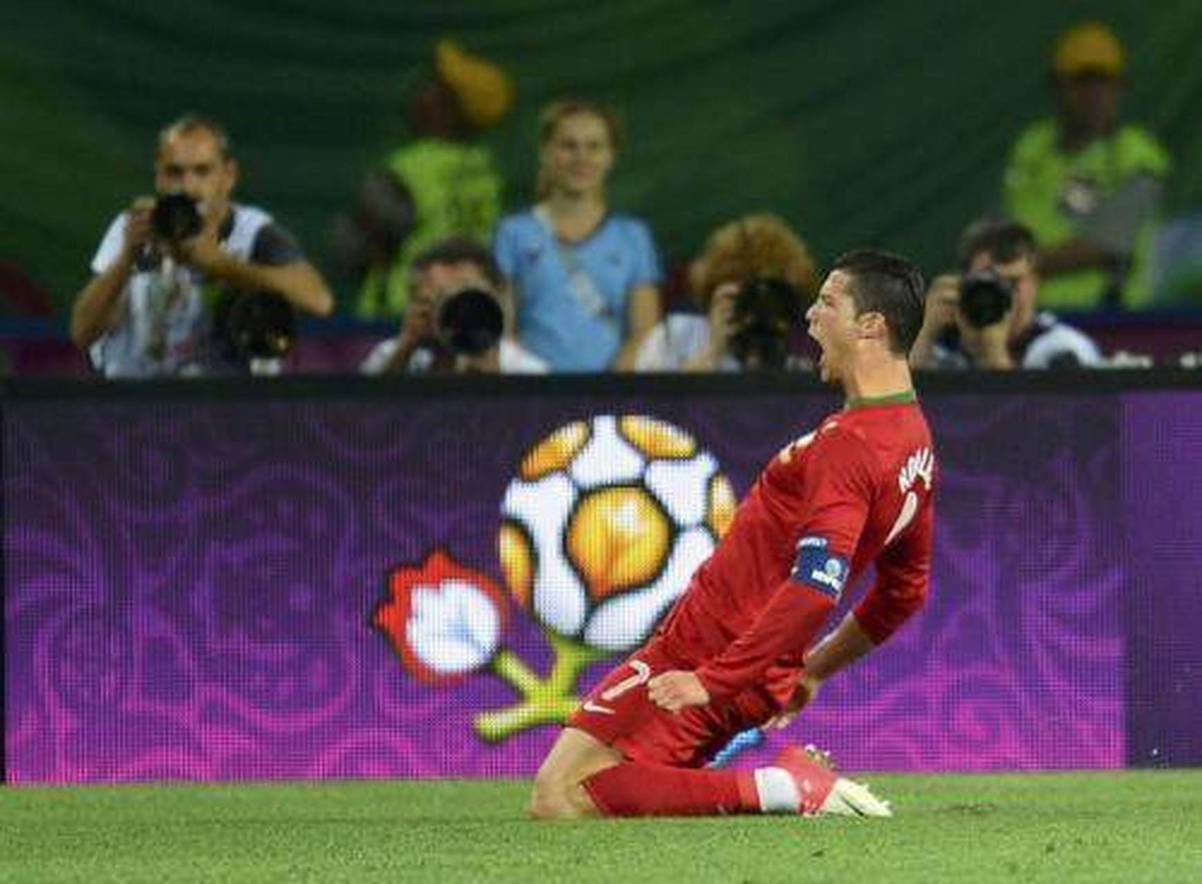 葡萄牙vs荷兰_(2006葡萄牙vs荷兰)