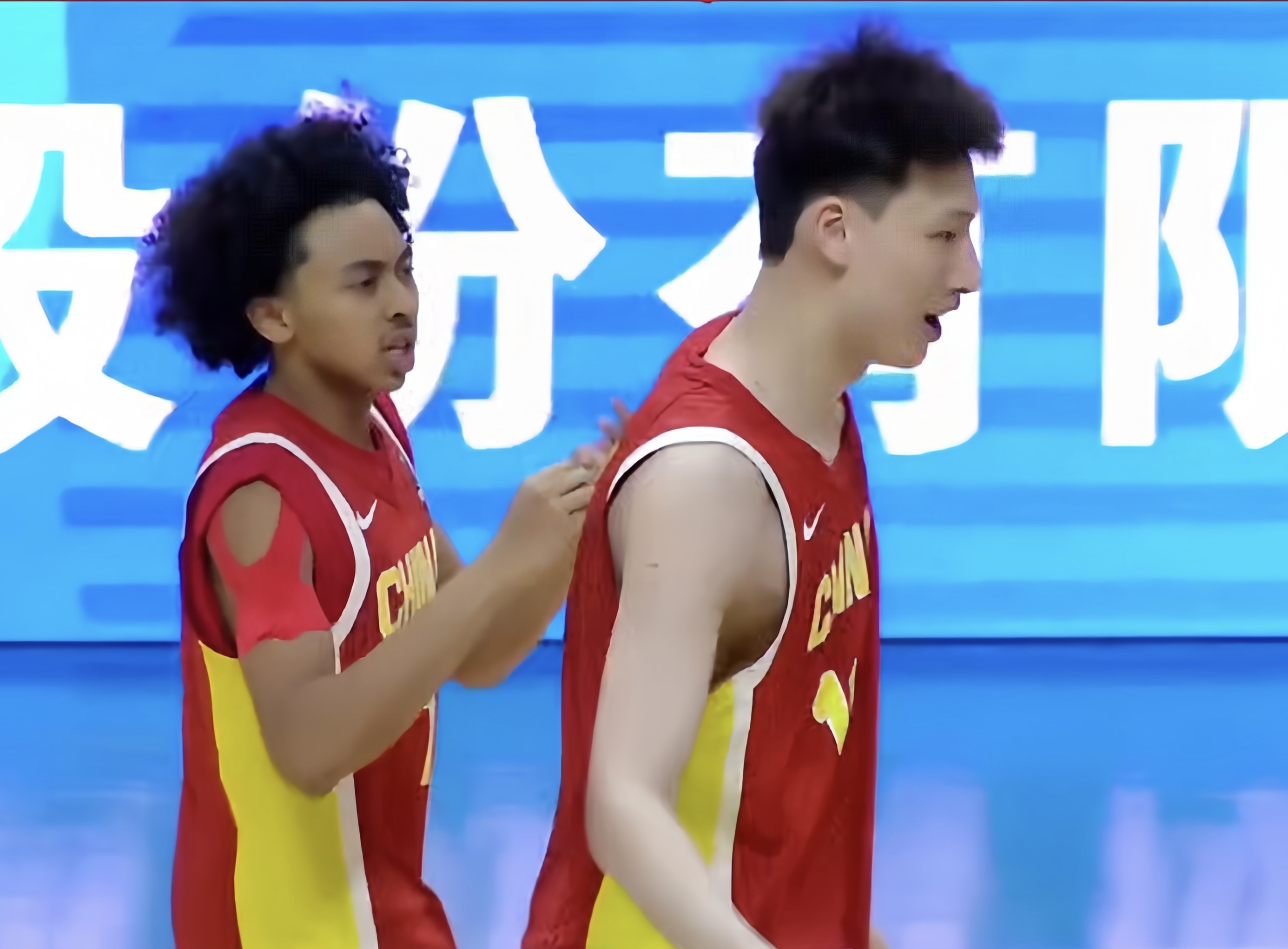 包含浙江u19vs江苏u19的词条