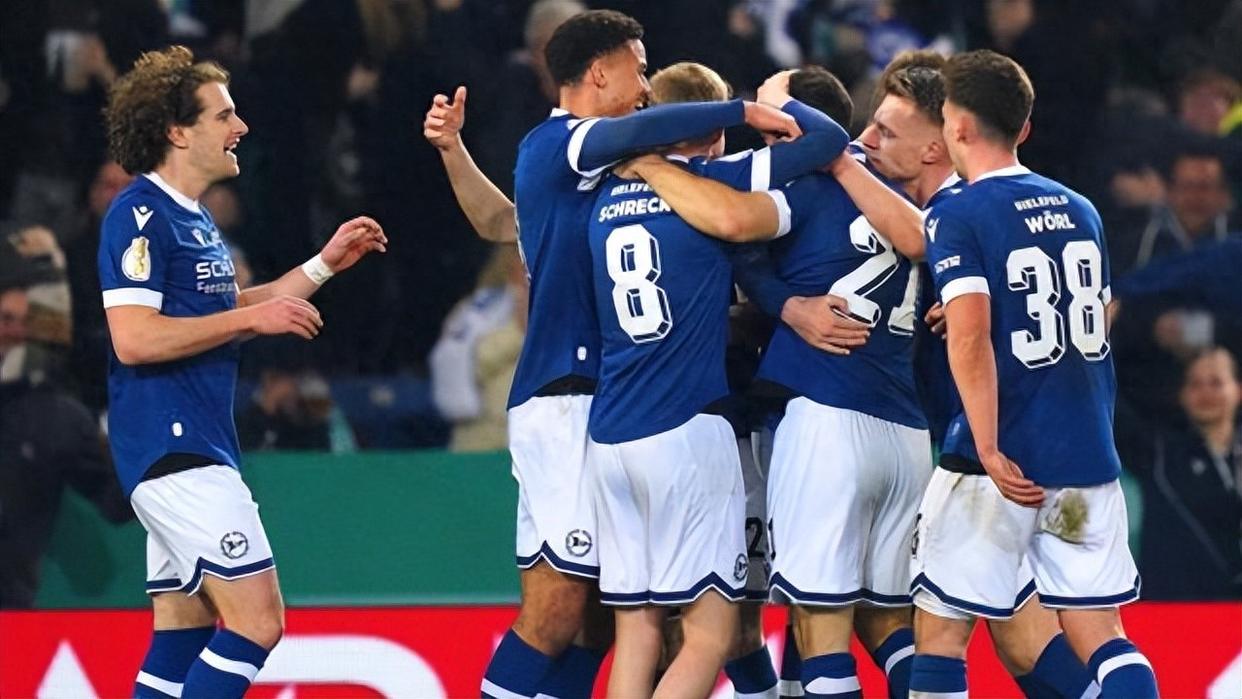 德国杯杜塞尔多夫VS弗赖堡前瞻杜塞尔多夫联赛主场至今未尝胜绩的简单介绍  第1张