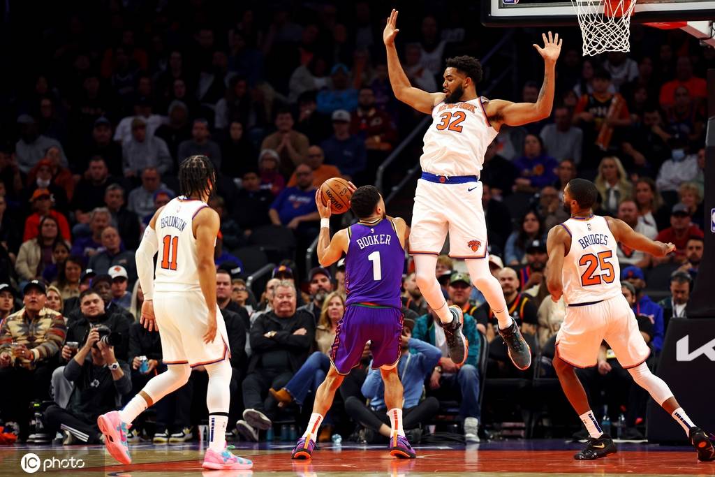 NBA常规赛老鹰客场124-122逆转太阳特雷-杨缺阵布克空砍27分的简单介绍 NBA常规赛老鹰客场124-122逆转太阳特雷-杨缺阵布克空砍27分的简单介绍