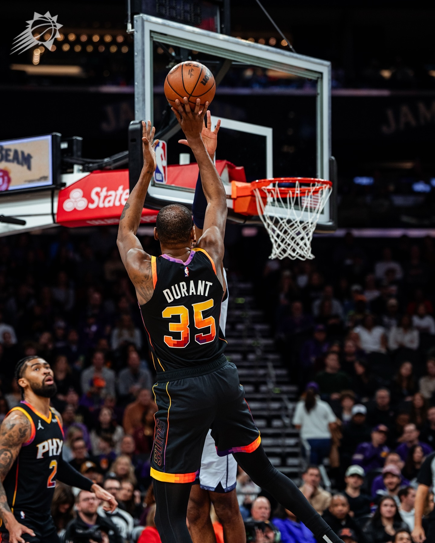 NBA常规赛老鹰客场124-122逆转太阳特雷-杨缺阵布克空砍27分的简单介绍 NBA常规赛老鹰客场124-122逆转太阳特雷-杨缺阵布克空砍27分的简单介绍