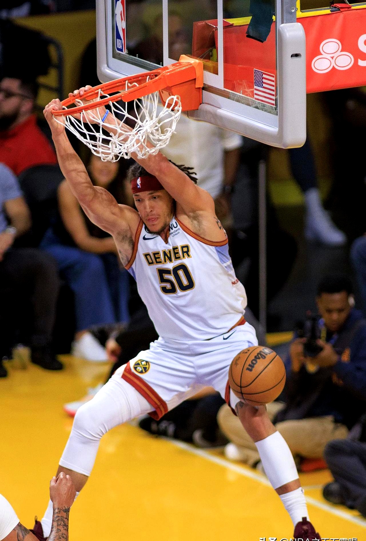 NBA常规赛老鹰客场132-122力克爵士杰伦-约翰逊31+18+14马尔卡宁空砍40分的简单介绍 NBA常规赛老鹰客场132-122力克爵士杰伦-约翰逊31+18+14马尔卡宁空砍40分的简单介绍