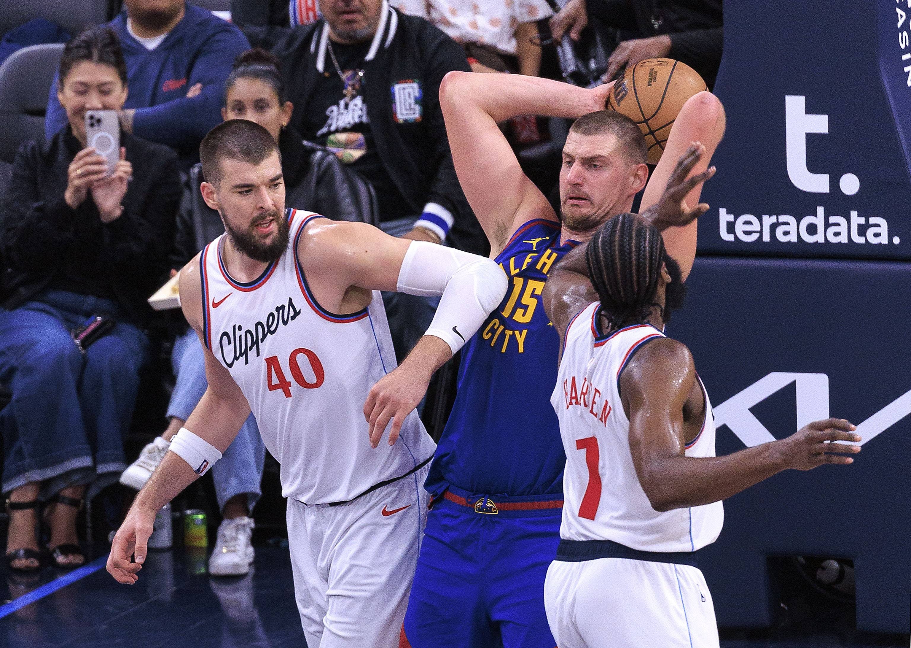 关于快船明日客战独行侠伦纳德因伤将连续6场缺阵的信息