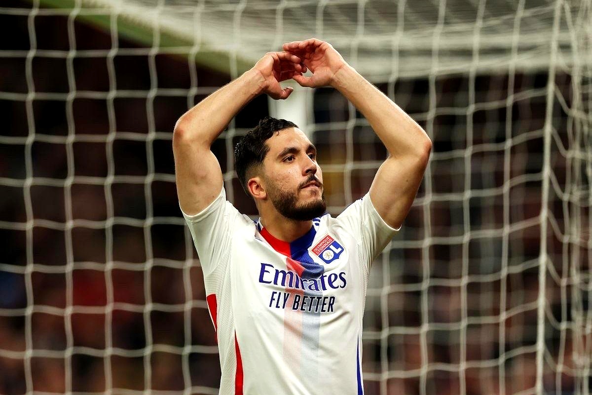 包含曼联确定将送走霍伊伦球队不满意球员表现的词条