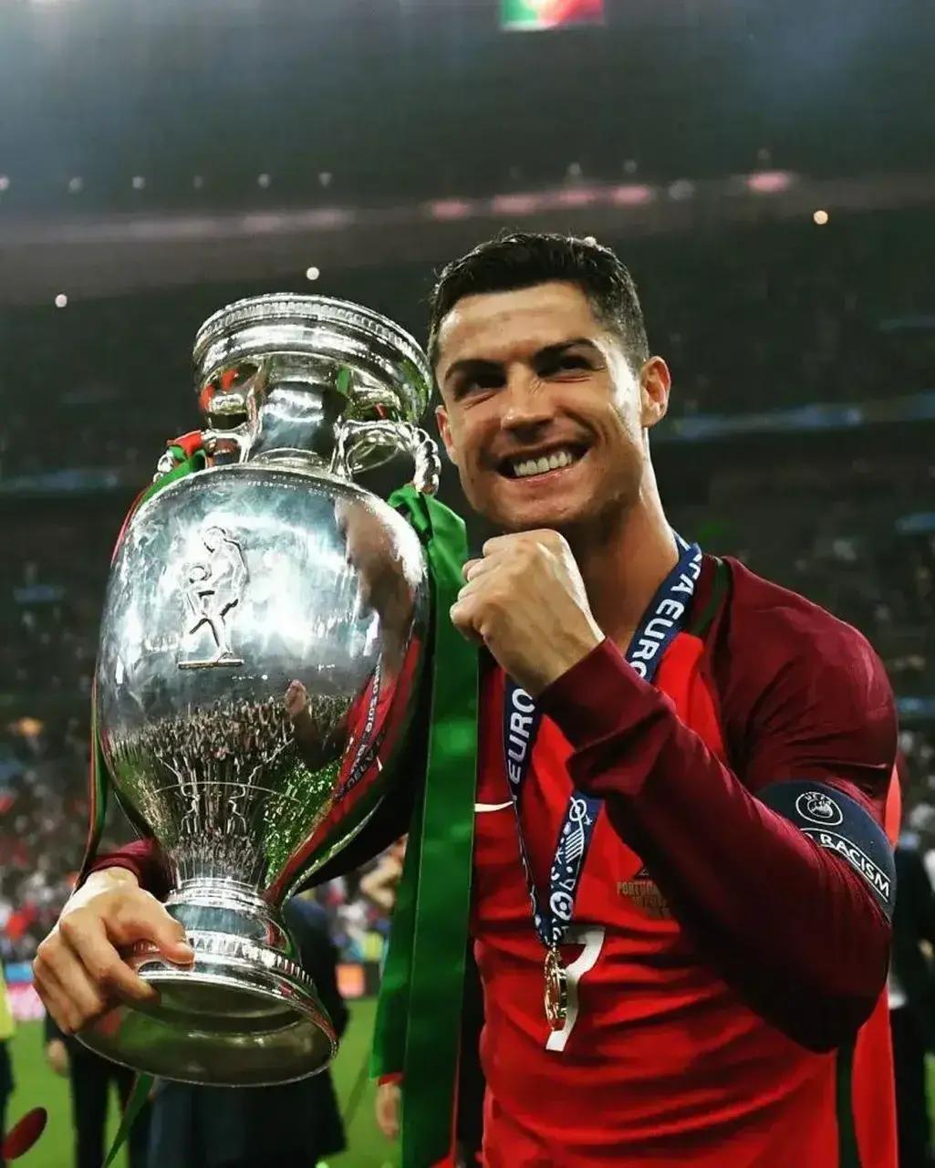 关于C罗最新德转身价1200万欧身价保持不变的信息 关于C罗最新德转身价1200万欧身价保持不变的信息