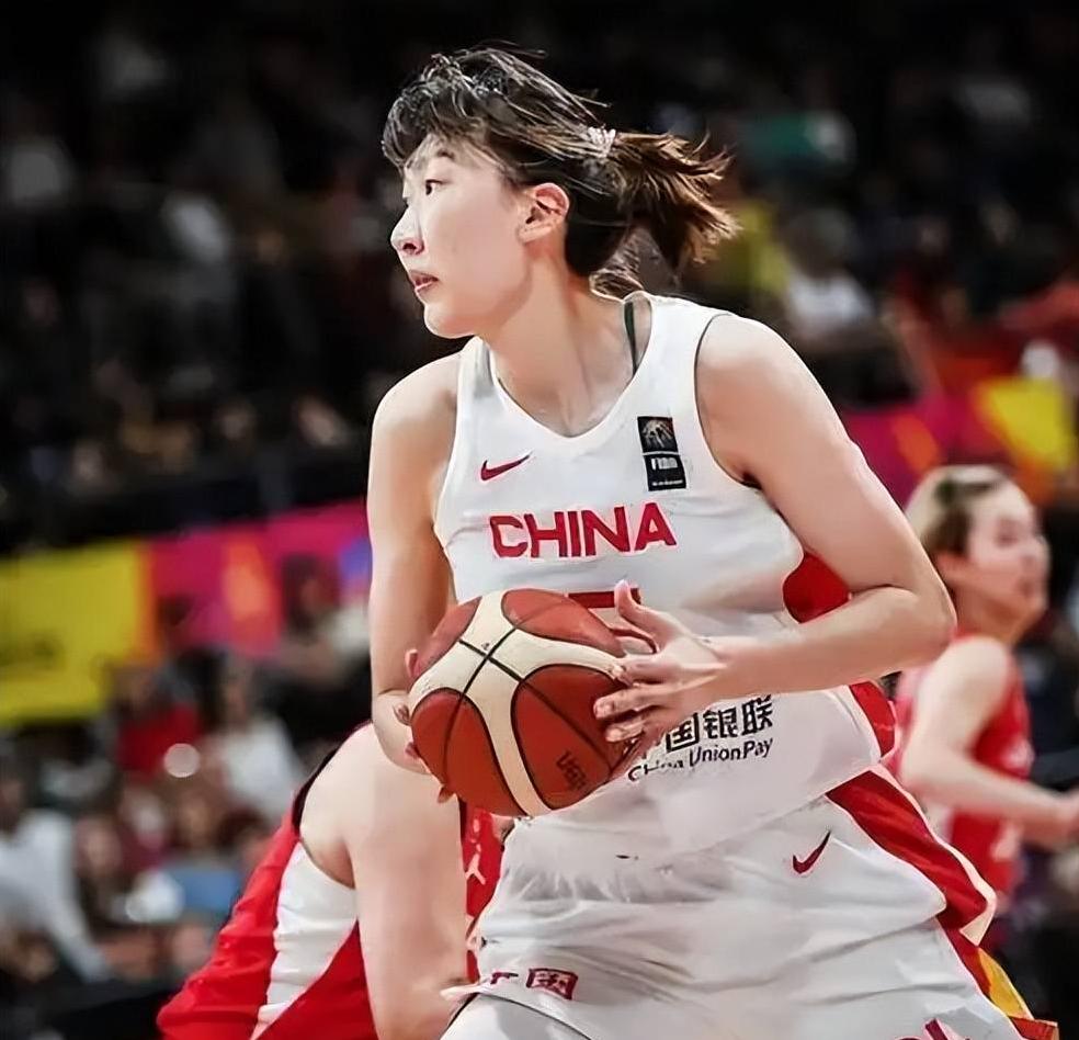 关于中国女篮遭遇今夏热身赛首败张子宇轮休韩旭15分9板的信息 关于中国女篮遭遇今夏热身赛首败张子宇轮休韩旭15分9板的信息