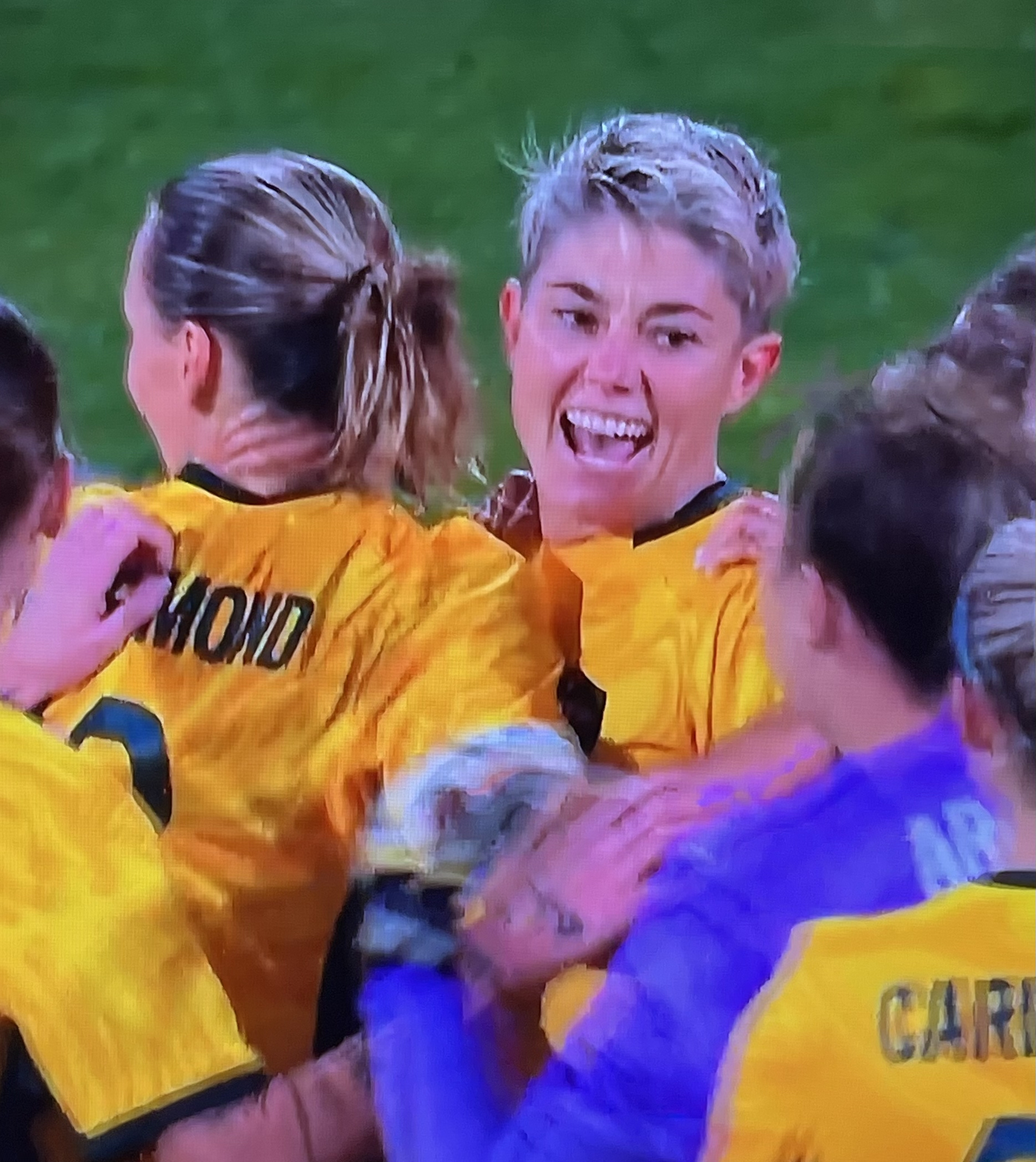 包含南非联女：城市小伙子女足VS西开普大学女足的词条