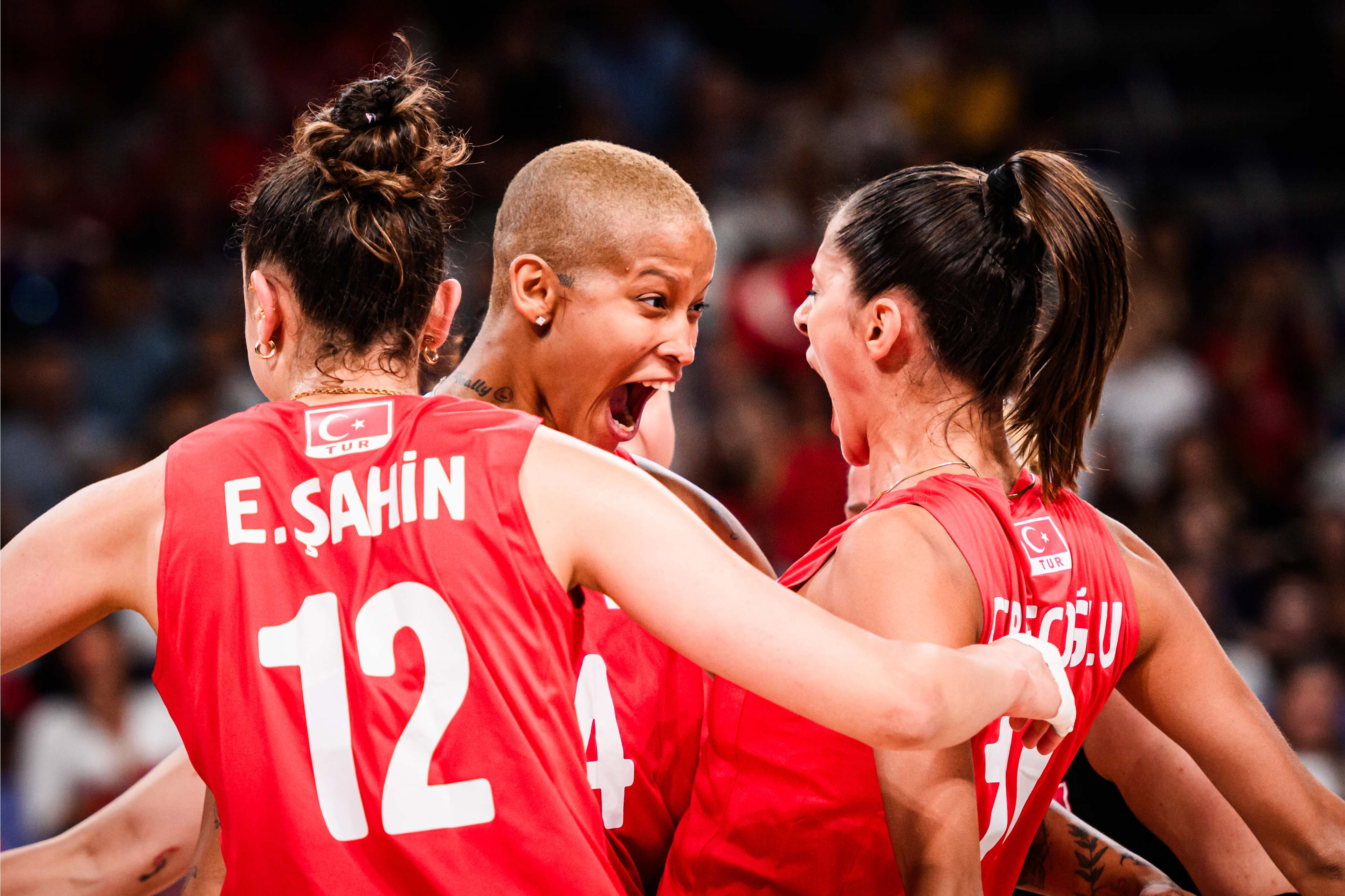 欧女联:加拉塔萨雷女篮VS欧洲租赁女篮的简单介绍