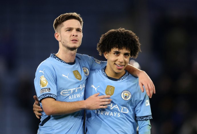 诺丁汉森林有意道格拉斯路易斯球员已经与球队达成一致的简单介绍 诺丁汉森林有意道格拉斯路易斯球员已经与球队达成一致的简单介绍