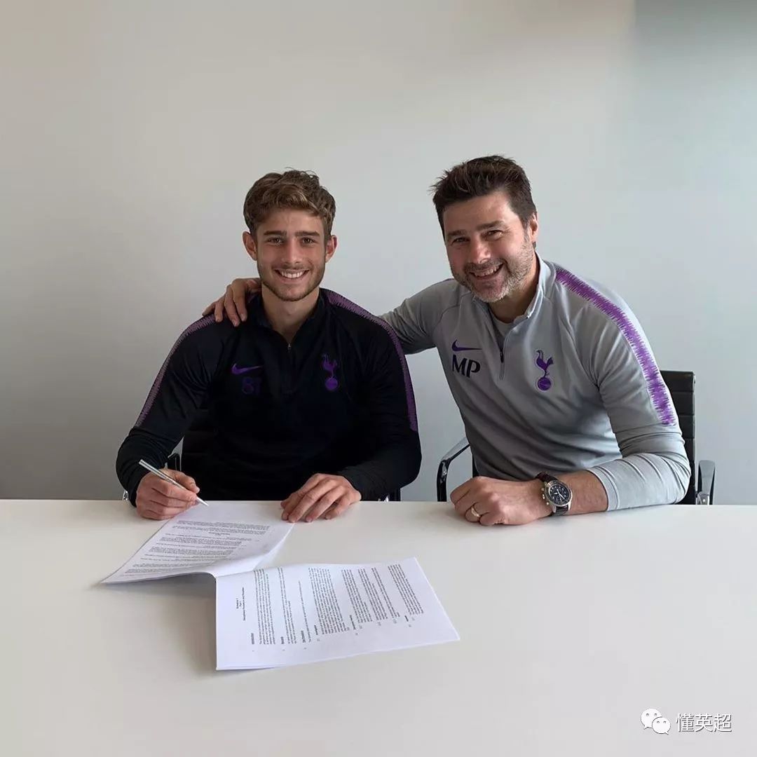 里昂签下克鲁伊维特儿子双方将签下为期五年的合同的简单介绍 里昂签下克鲁伊维特儿子双方将签下为期五年的合同的简单介绍