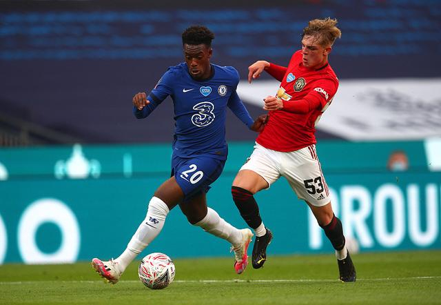 关于弗里克决定夏窗不再引入后卫对现有防线表示信任的信息