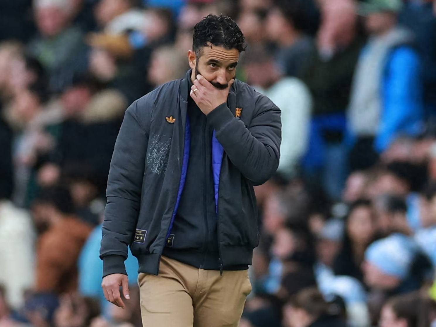 阿莫林公布曼联六名队长强化团队领导力的简单介绍 阿莫林公布曼联六名队长强化团队领导力的简单介绍