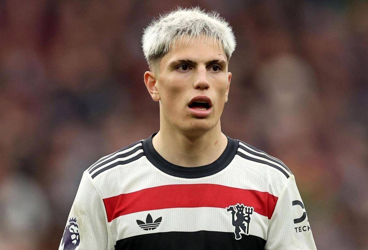 关于曼联出售加纳乔是赚是亏2020年仅花费42万镑5年后套现了4000万镑的信息