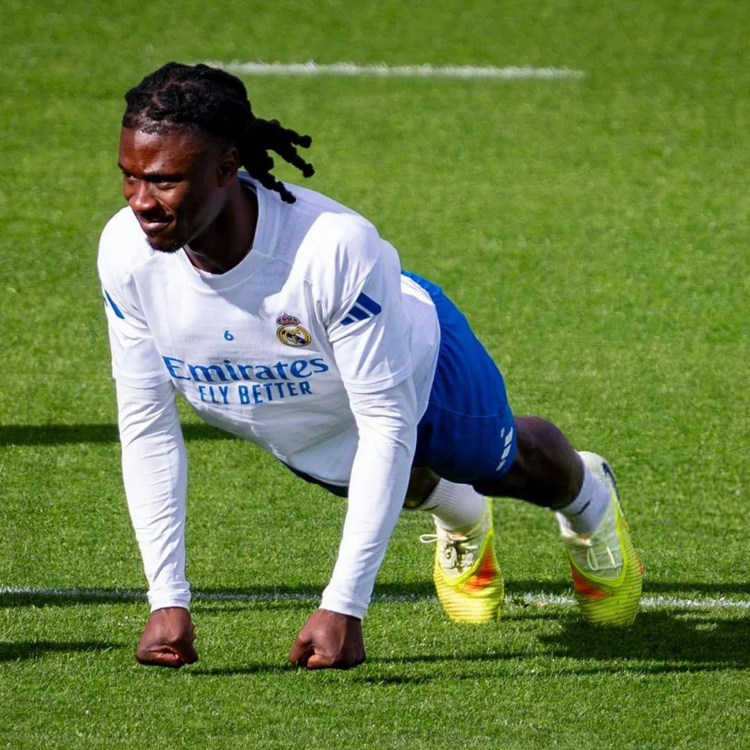 包含曝皇马计划今夏签约斯蒂勒填补克罗斯的空缺的词条