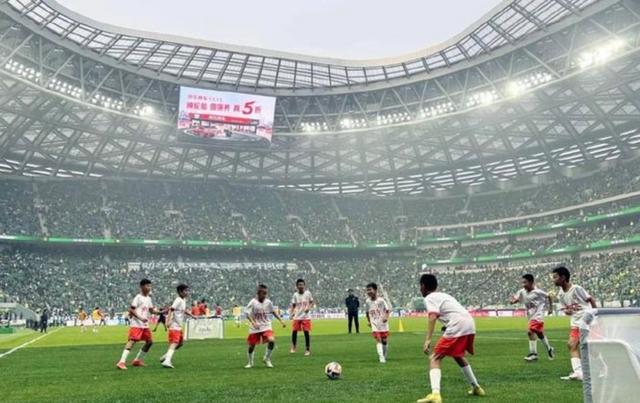 关于李霄鹏:球迷应该对球员保持宽容李霄鹏谈国安球员体能问题的信息 关于李霄鹏:球迷应该对球员保持宽容李霄鹏谈国安球员体能问题的信息