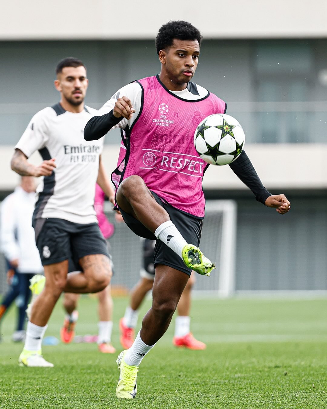 姆巴佩晒回归皇马训练照因肠胃炎缺席了前两场比赛的简单介绍 姆巴佩晒回归皇马训练照因肠胃炎缺席了前两场比赛的简单介绍