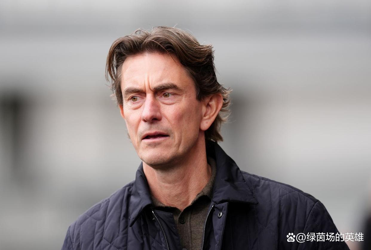 包含布伦特福德考虑任命帕克为新主帅以填补弗兰克离队的空缺的词条