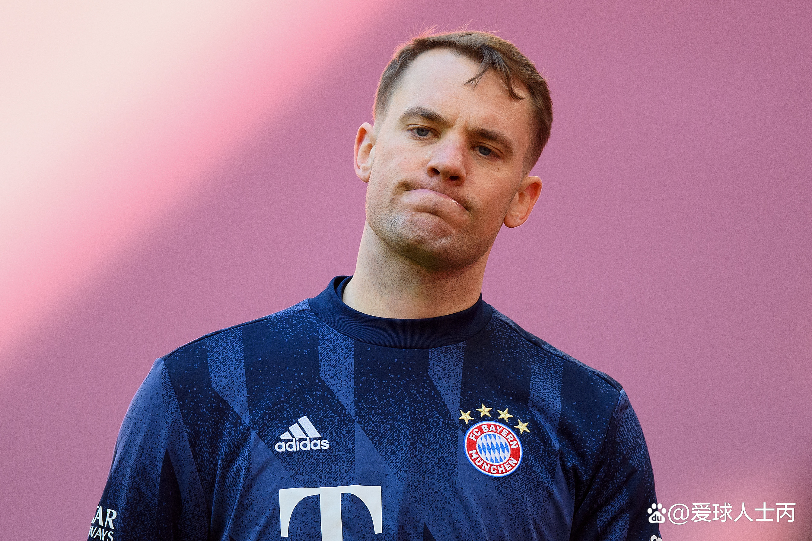 拜仁计划与诺伊尔续约1年将合同延长至2027年的简单介绍