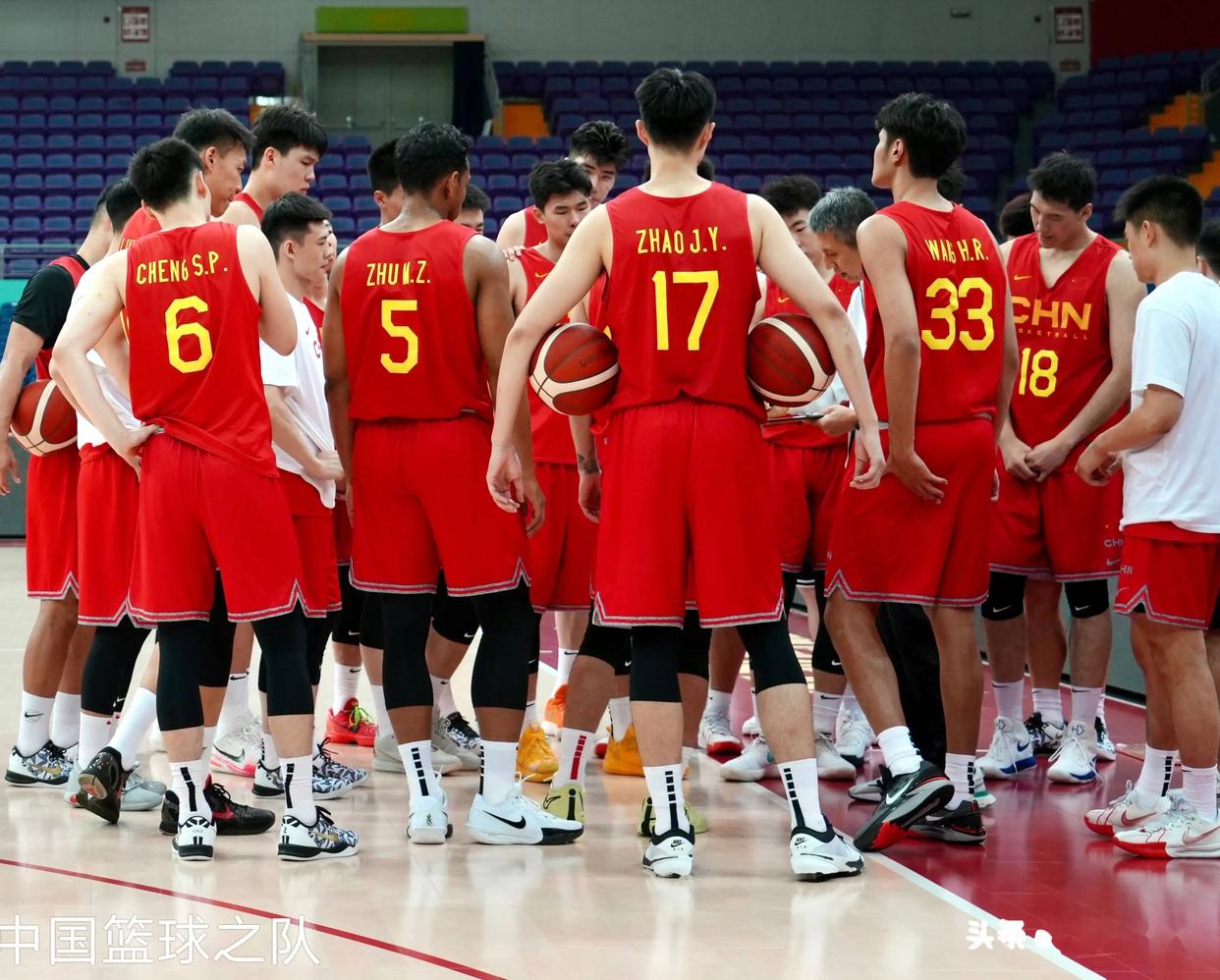 关于中国男篮31分大胜印度取2连胜全队合计6人得分上双的信息