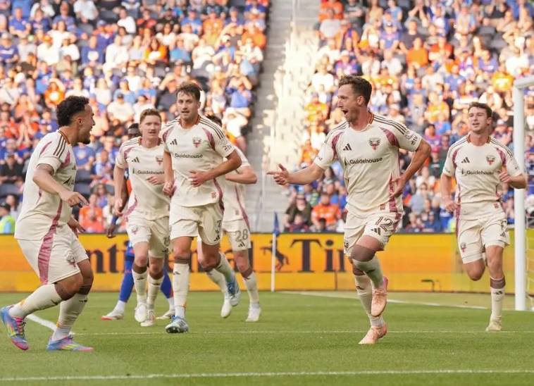 包含世俱杯洛杉矶FCVS突尼斯希望比赛预测两队第一轮都输球的词条