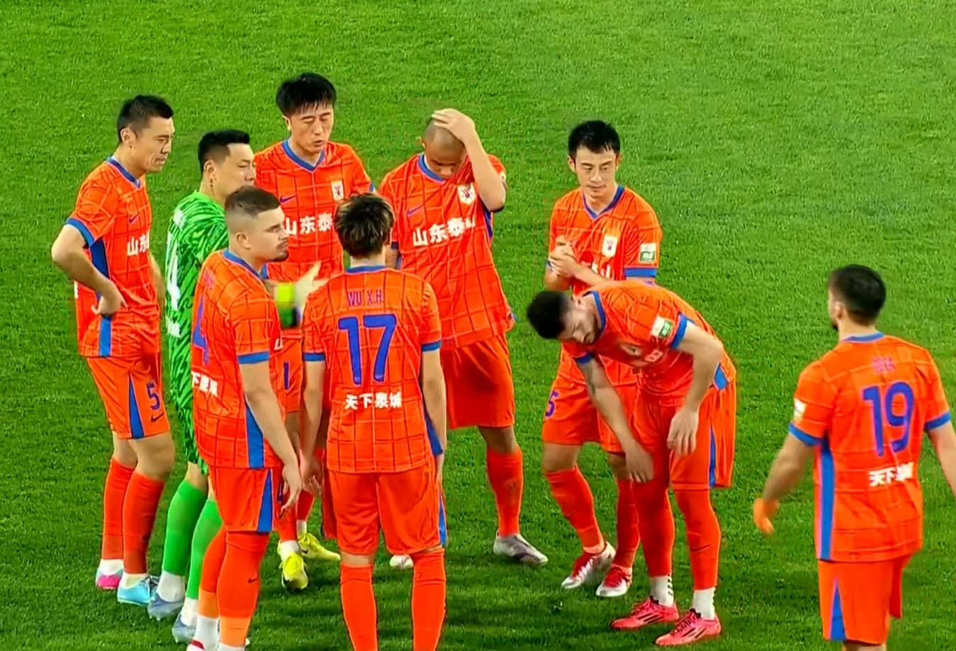 包含足协杯8强决出五席津门虎不敌中甲球队出局的词条