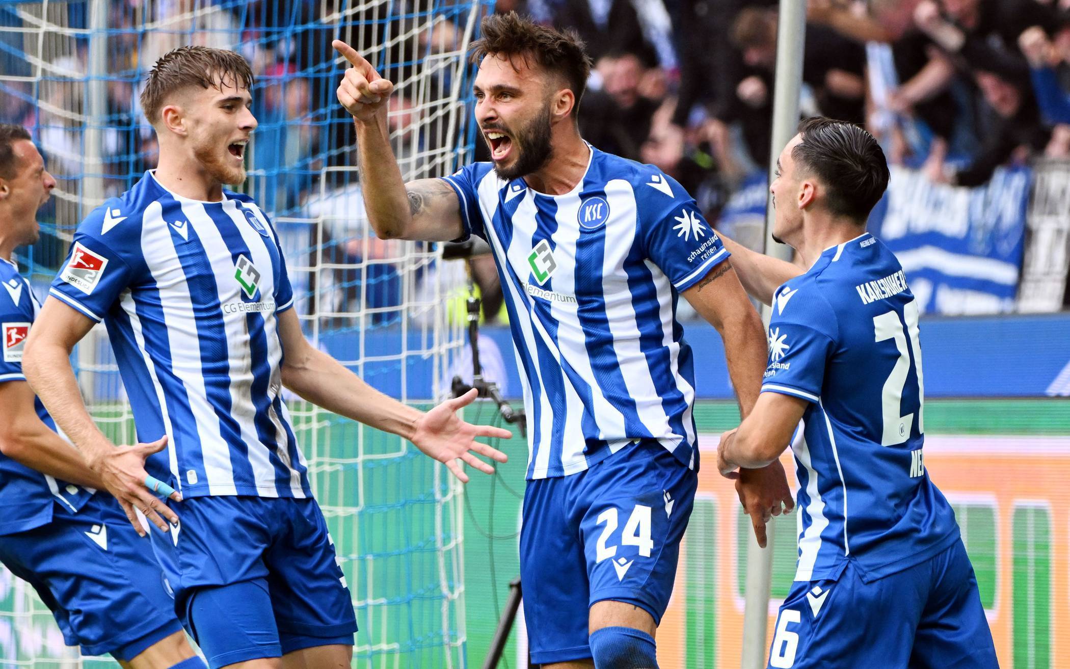 关于德乙明斯特普鲁士VS帕德博恩前瞻帕德博恩状态更佳的信息