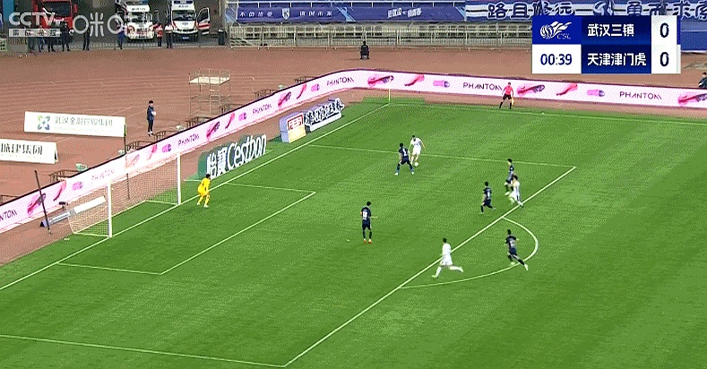 媒体人:邓卓翔遭遇“新手墙”三镇7轮不胜的简单介绍 媒体人:邓卓翔遭遇“新手墙”三镇7轮不胜的简单介绍