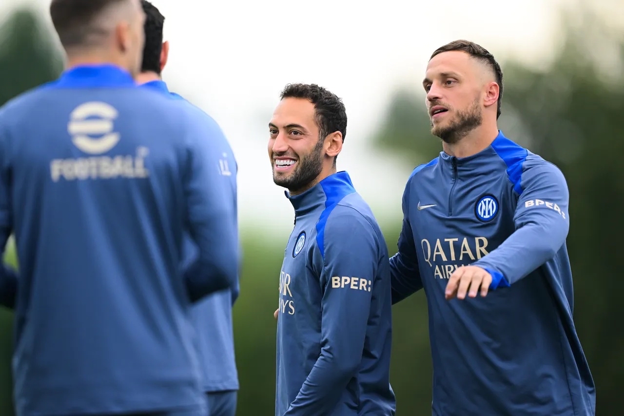 关于国际米兰开启季前训练营球员陆续抵达的信息