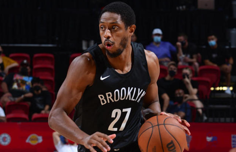 包含日本官宣归化尼克梅奥自19年便效力于B联赛的词条