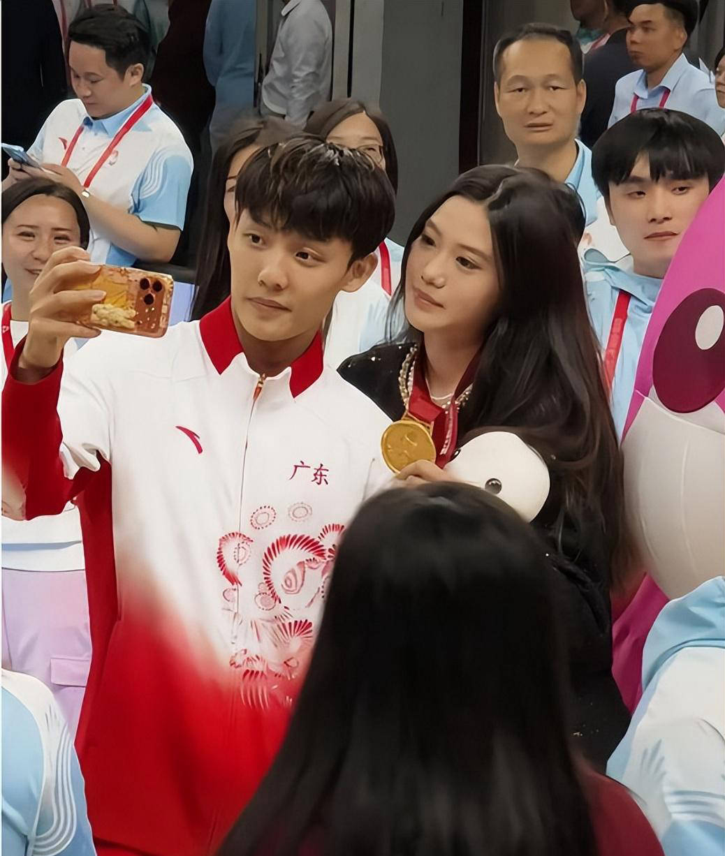 包含曝曾凡博引起NBL球队兴趣已有5支球队提供报价的词条