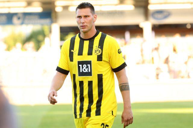 多特蒙德公布新赛季集训名单球队新援入选的简单介绍