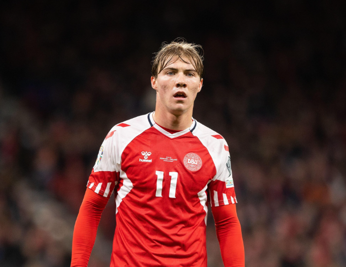 跟队记者：AC米兰有意霍伊伦以租借的形势引进的简单介绍  第2张