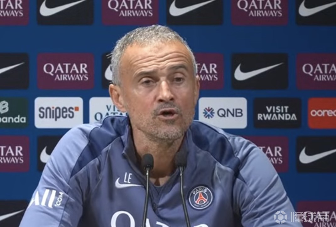 恩里克在骨折手术后首次亮相将出席本周比赛的简单介绍  第2张