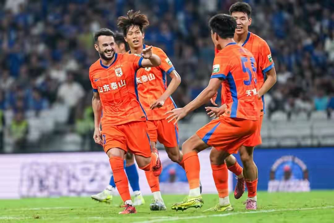 包含曝泰山队续约瓦科再生新变数受限中超薪资帽的词条