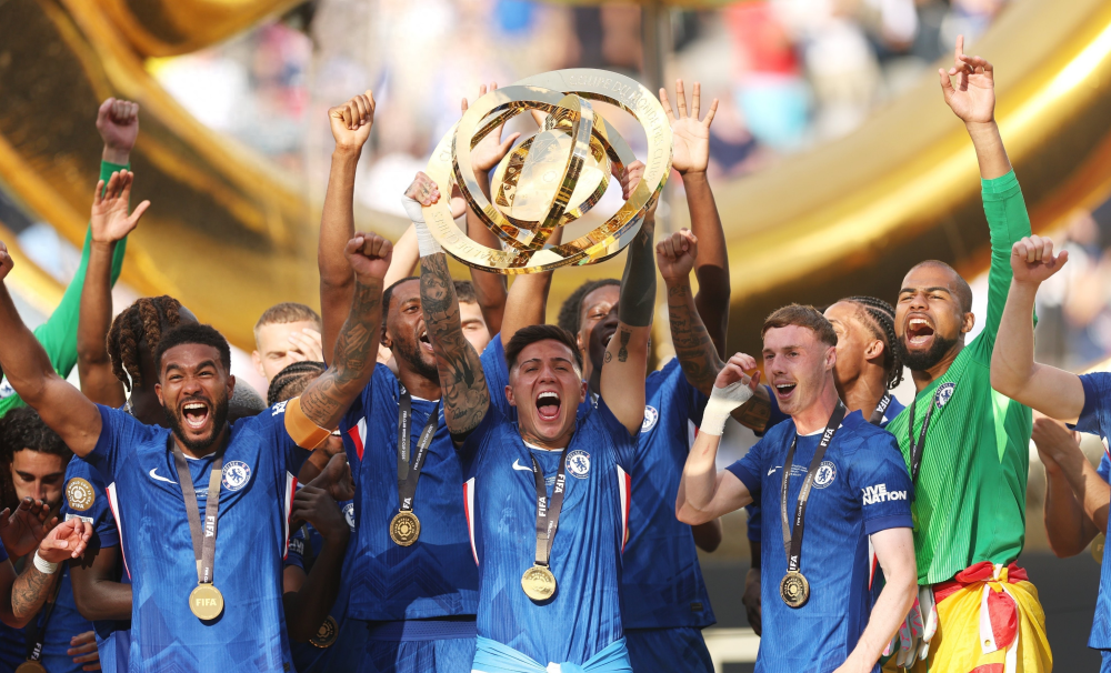 切尔西即将签下吉滕斯转会费高达6500万欧的简单介绍  第1张