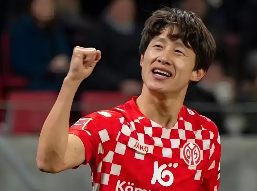 关于世预赛韩国4-0科威特李刚仁破门李在城建功的信息  第1张