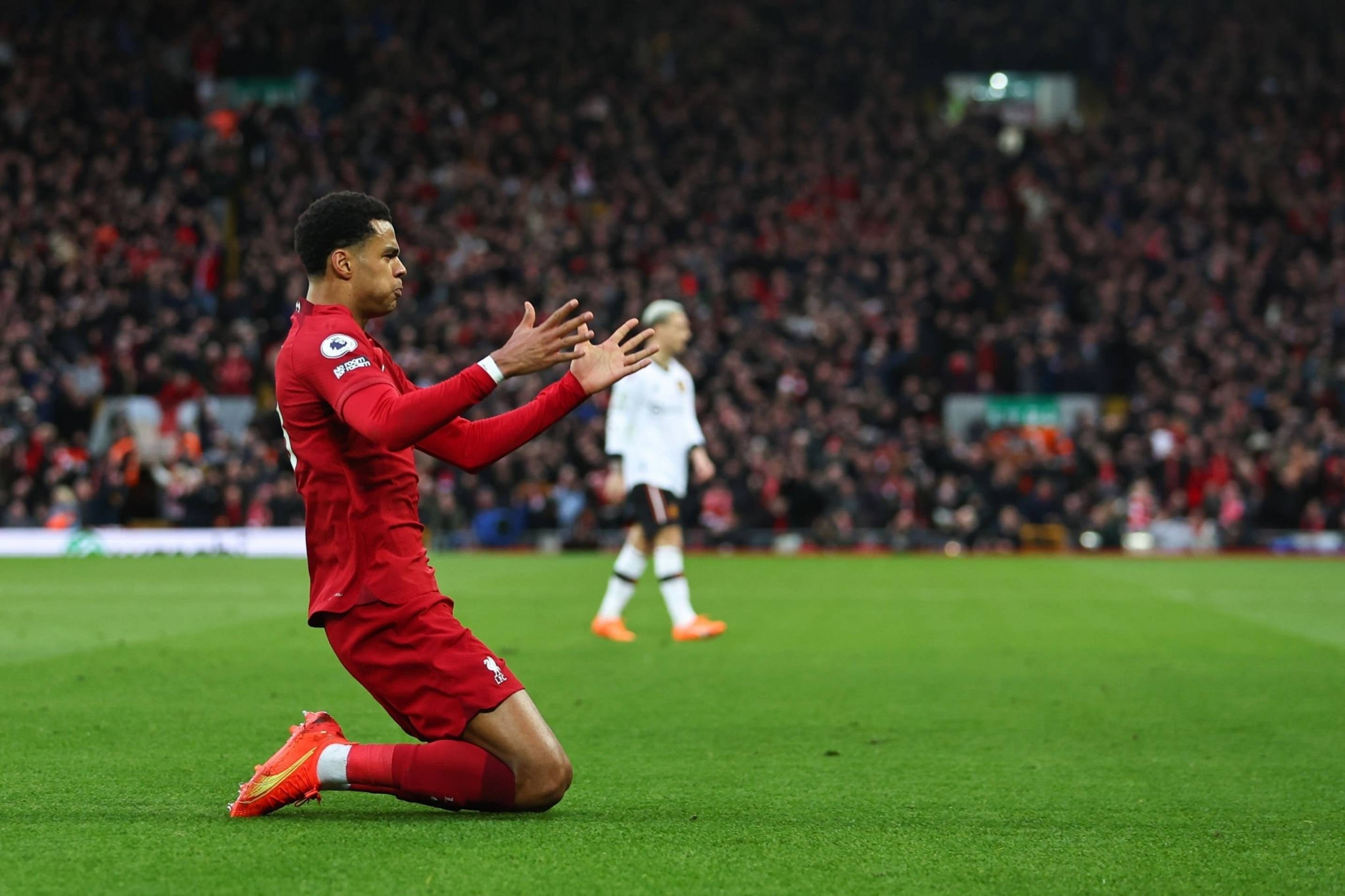 曝沃尔特马德团队向拜仁施压球员希望转会拜仁的简单介绍