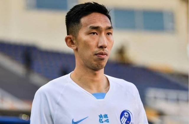 包含亚泰官方：贝里奇缺席赛季剩余比赛诊断为右小腿骨折的词条  第2张